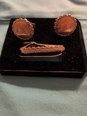 Monogrammed Gold Cufflinks and Tie Clip Set - Classic Men's Accessories